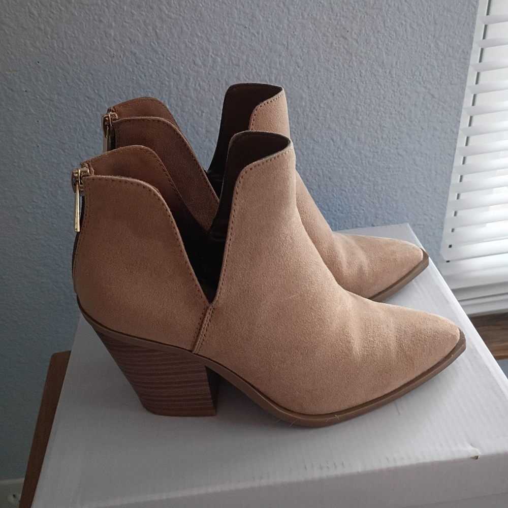 Bamboo Tan Ankle Boots